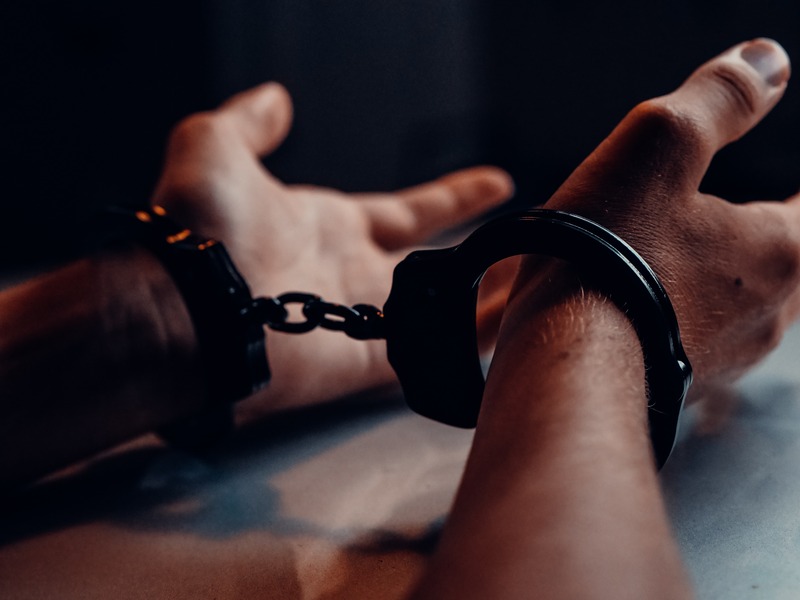 handcuffsResized